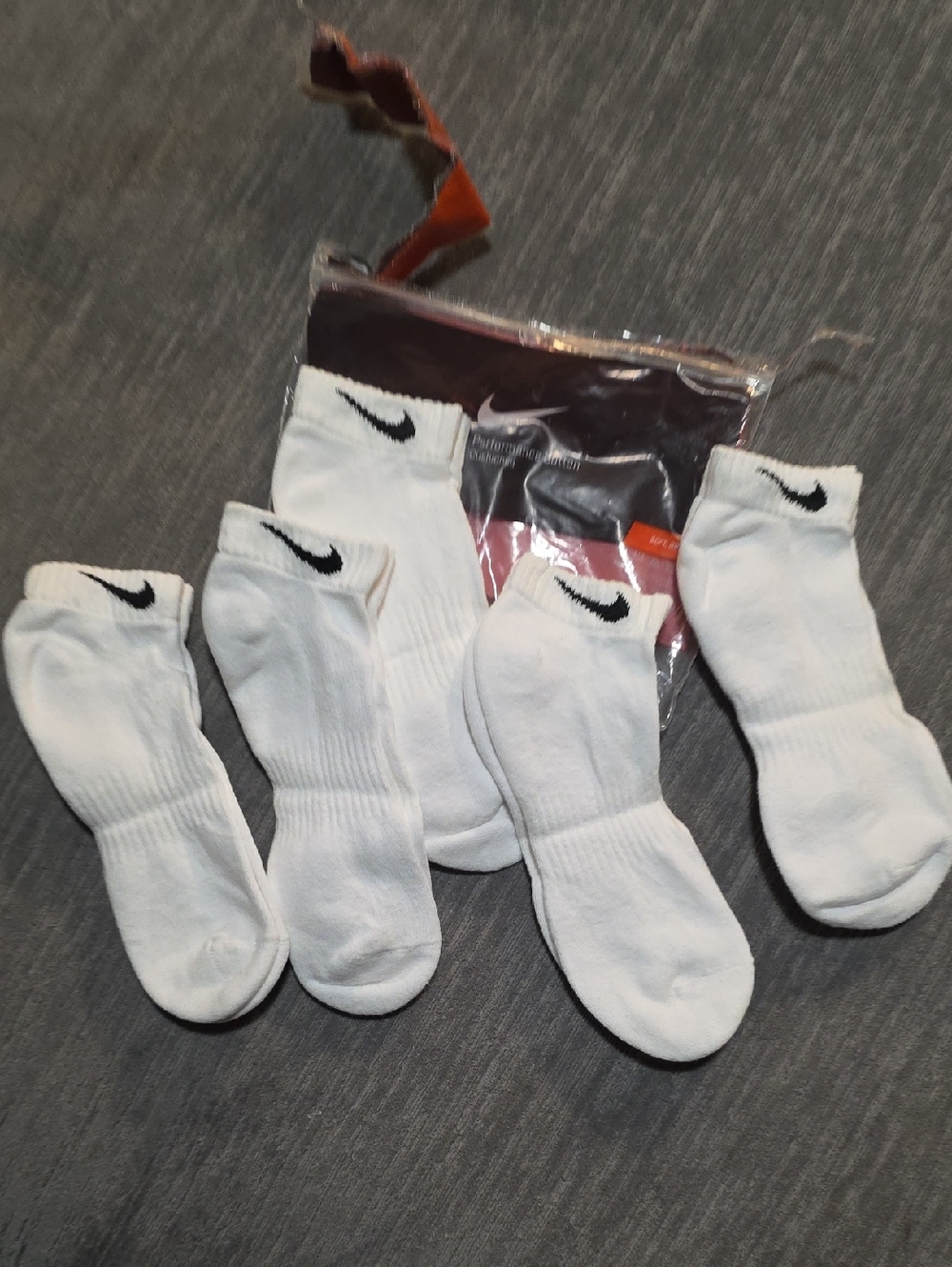 Nike White Low-Cut Athletic Socks with Black Swoosh - Pack of 5